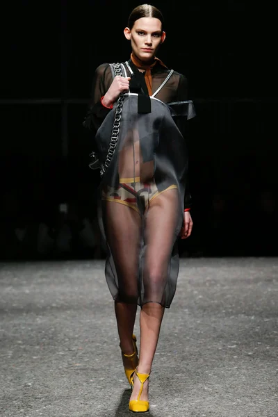 Look 20